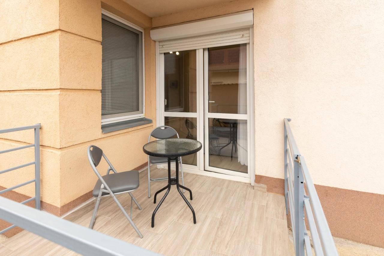 Márta Apartman Hajdúszoboszló Exterior foto